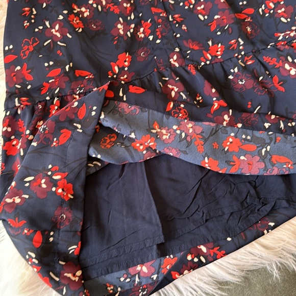 A b e r c r o m b i e & F i t c h • Floral long sleeve silky dress - Picture 4 of 5